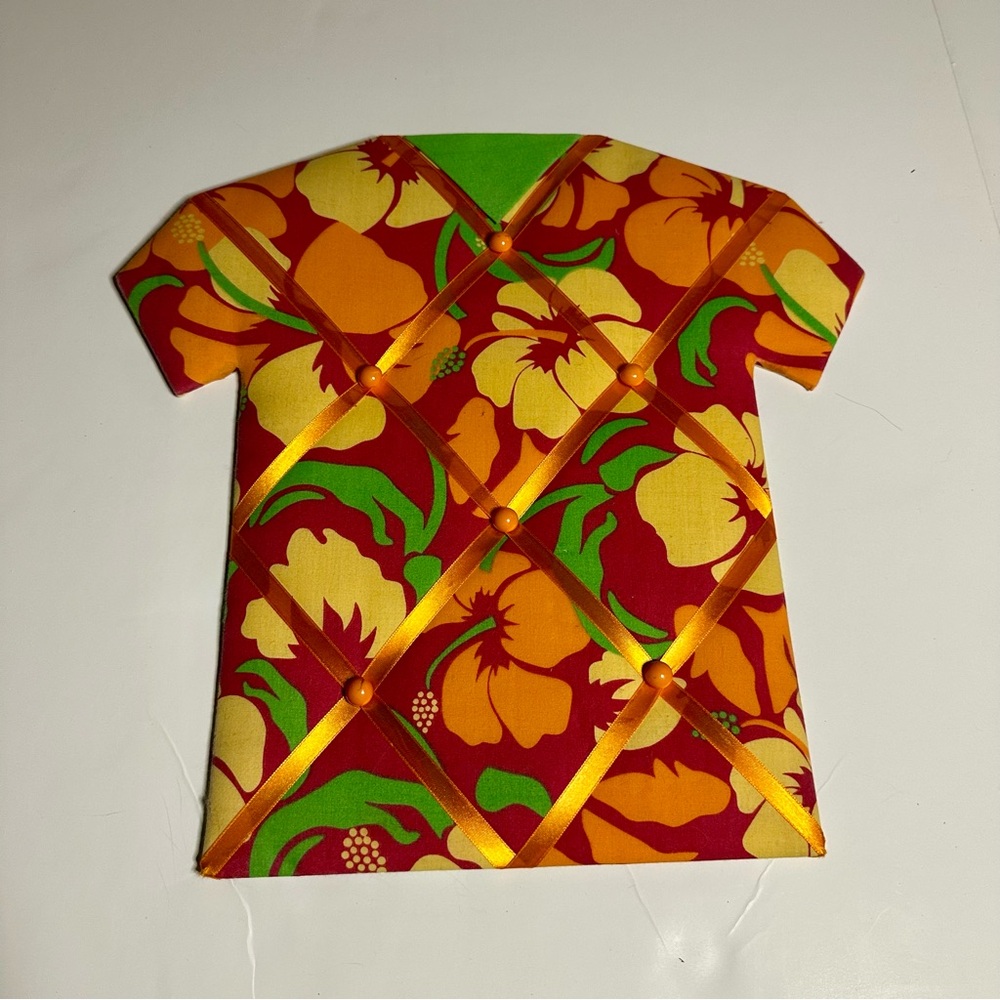 Hawaiian Shirt Fabric-Covered‎ Memo Board